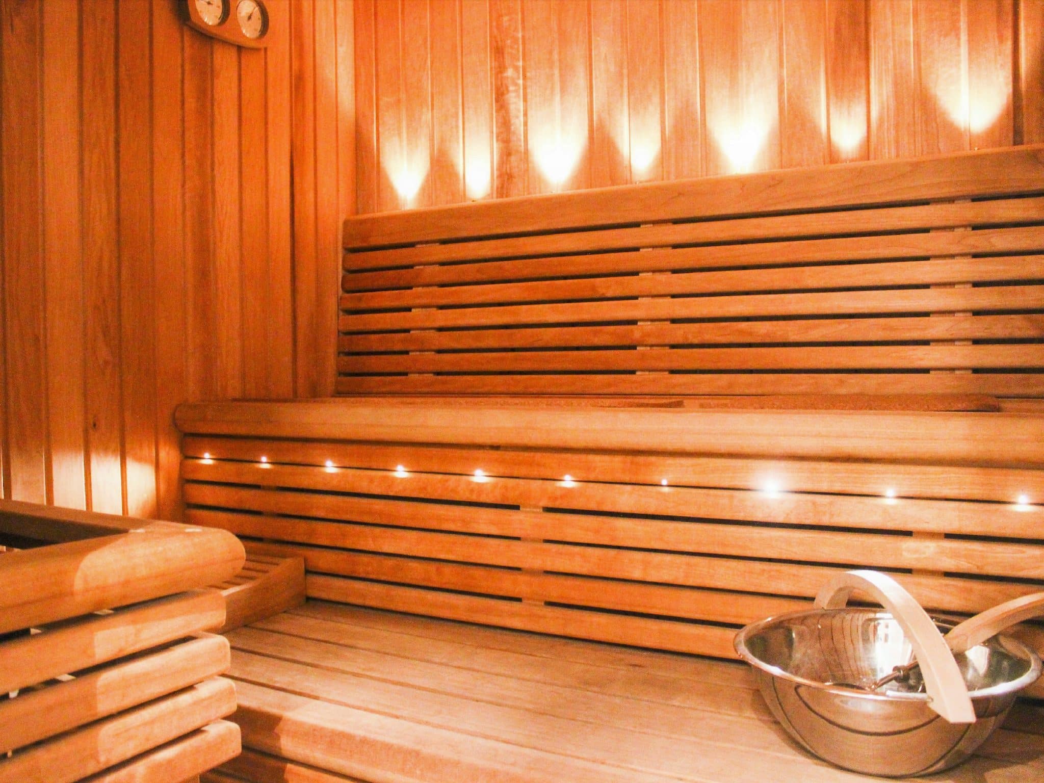 Sauna with beautiful lighting in Mitt i Åre 3